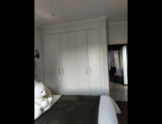 2 BEDROOM APARTMENT FOR SALE IN LONEHILL